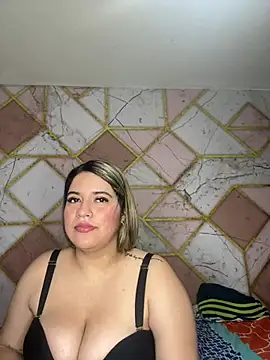 Amira Malia online show from 7, 2, 2026