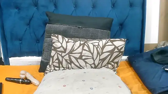 DarkCherryx online show from 19, 12, 2025