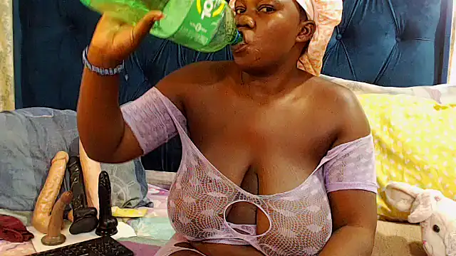 DarkCherryx online show from 15, 2, 2026