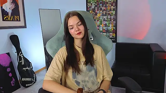 Snapshot of sia_moonshine chatting on 11, 11, 2025 sia moonshine online show from 11, 11, 2025