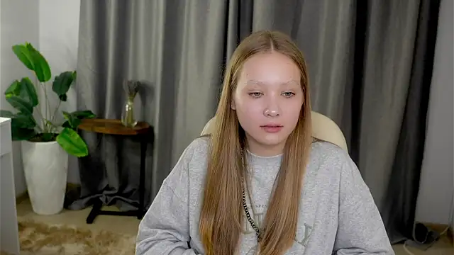 Snapshot of AdalineSheetz chatting on 11, 11, 2025 AdalineSheetz online show from 11, 11, 2025