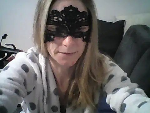 Snapshot of MelleEloa chatting on 24, 11, 2025 MelleEloa online show from 24, 11, 2025