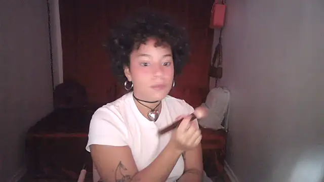 Snapshot of PrettyLittleProblem chatting on 12, 11, 2025 PrettyLittleProblem online show from 12, 11, 2025