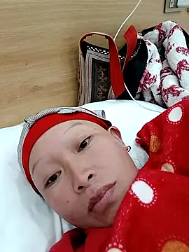 girl-hot2x online show from 13, 1, 2026