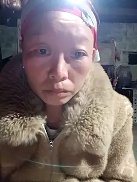 girl-hot2x online show from 13, 2, 2026