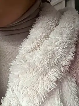 Snapshot of oo-shanshan chatting on 19, 12, 2025 oo-shanshan online show from 19, 12, 2025