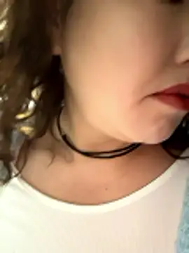 Snapshot of oo-shanshan chatting on 5, 1, 2026 oo-shanshan online show from 5, 1, 2026