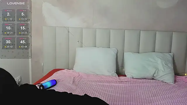 Lina Moony online show from 10, 1, 2026