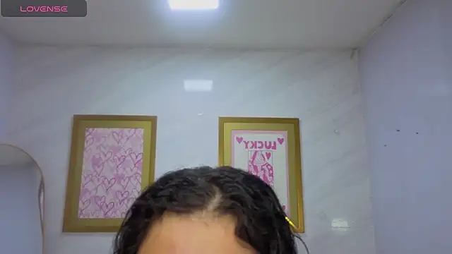 Snapshot of Violetta_jhonson_a chatting on 14, 5, 2026 Violetta jhonson a online show from 14, 5, 2026
