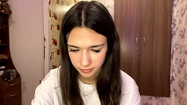 EunHendericks online show from 18, 11, 2025