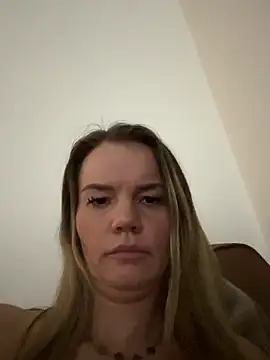 Snapshot of Cutebrowneyes_ chatting on 14, 1, 2026 Cutebrowneyes online show from 14, 1, 2026