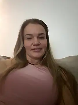 Snapshot of Cutebrowneyes_ chatting on 14, 1, 2026 Cutebrowneyes online show from 14, 1, 2026