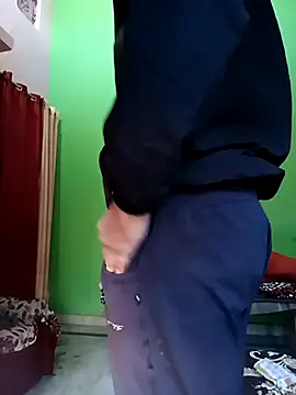 Snapshot of hotyyyyjonny chatting on 13, 11, 2025 hotyyyyjonny online show from 13, 11, 2025