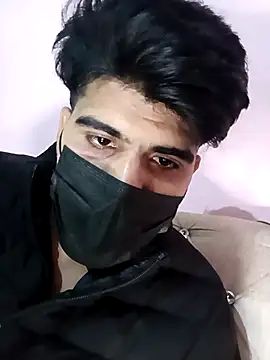 Snapshot of hotyyyyjonny chatting on 17, 12, 2025 hotyyyyjonny online show from 17, 12, 2025