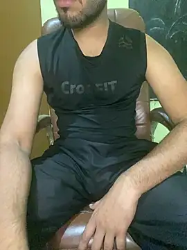 Snapshot of hotyyyyjonny chatting on 15, 4, 2026 hotyyyyjonny online show from 15, 4, 2026