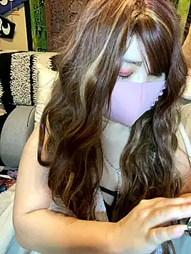 Snapshot of oxLILxMELOxo chatting on 15, 11, 2025 oxLILxMELOxo online show from 15, 11, 2025