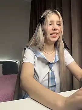 Olivia1Taylor1 online show from 18, 11, 2025