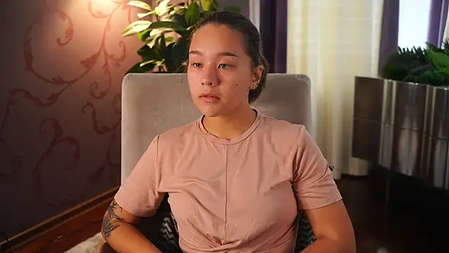 Snapshot of ArleenVizena chatting on 14, 11, 2025 ArleenVizena online show from 14, 11, 2025