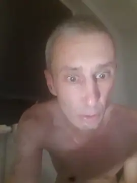 Snapshot of MaikBuoy chatting on 17, 12, 2025 MaikBuoy online show from 17, 12, 2025