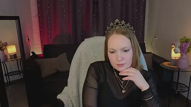 Elizabeth Walson online show from 18, 11, 2025