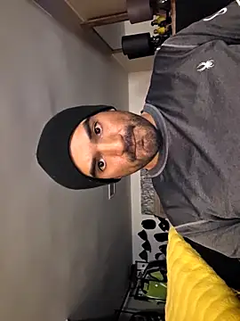 Snapshot of piggylatino chatting on 11, 2, 2026 piggylatino online show from 11, 2, 2026