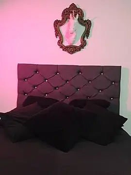 Snapshot of StephanieMadison chatting on 19, 11, 2025 StephanieMadison online show from 19, 11, 2025