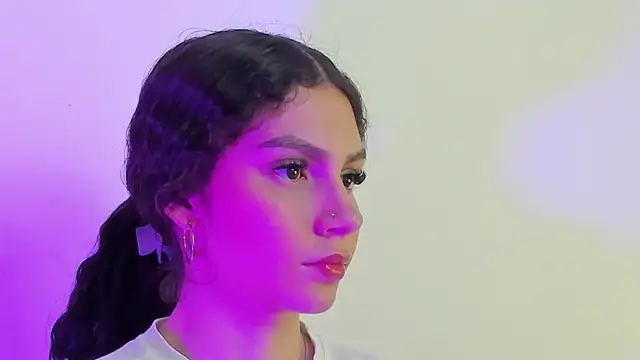 Snapshot of cloee20_ chatting on 18, 12, 2025 cloee20 online show from 18, 12, 2025