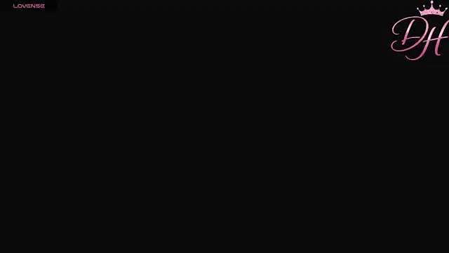 Snapshot of Daphne_Hills chatting on 25, 6, 2026 Daphne Hills online show from 25, 6, 2026