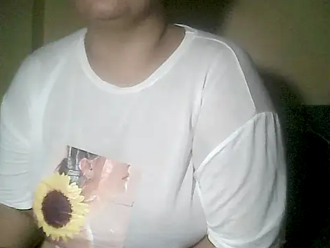 loriepinay46 online show from 9, 4, 2026