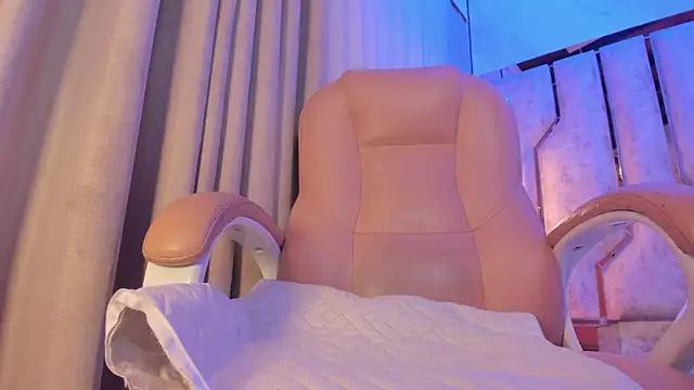 Snapshot of Caroline_palmerr chatting on 9, 4, 2026 Caroline palmerr online show from 9, 4, 2026