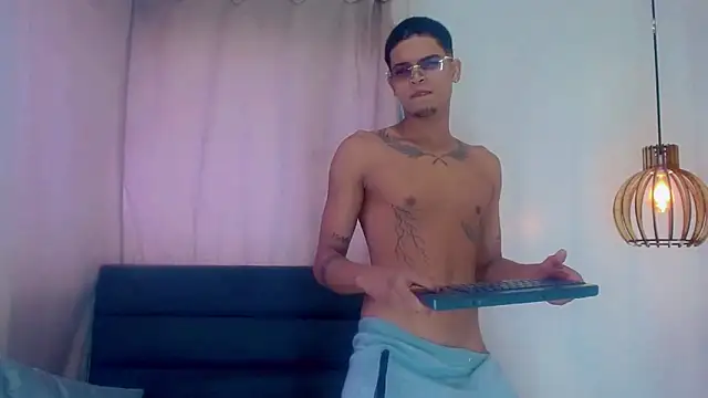 Isaacas  online show from 18, 11, 2025