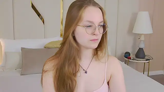 Snapshot of MadisonSmitt chatting on 21, 6, 2026 MadisonSmitt online show from 21, 6, 2026