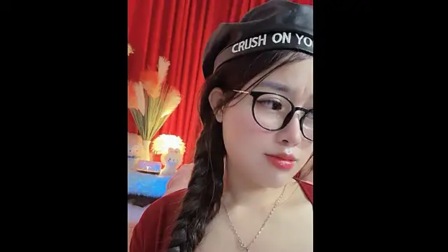 Snapshot of MiCandy-Lovee chatting on 30, 11, 2025 MiCandy-Lovee online show from 30, 11, 2025