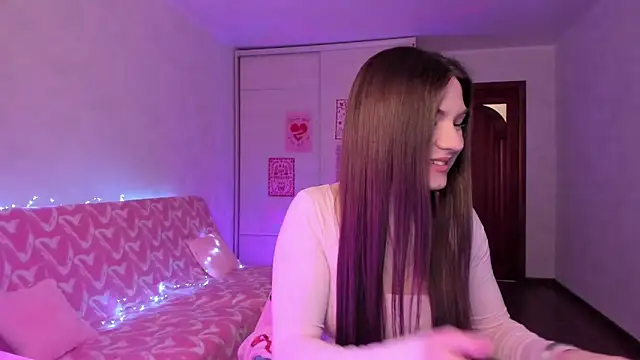 luna lust 212 online show from 24, 4, 2026