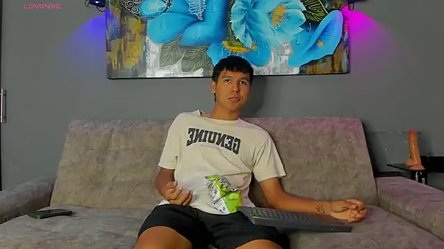 Snapshot of Carl-Milton chatting on 21, 11, 2025 Carl-Milton online show from 21, 11, 2025