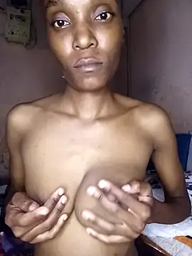 Beverlygurlx6 online show from 4, 4, 2026