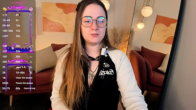 EmmaBloomm online show from 14, 12, 2025