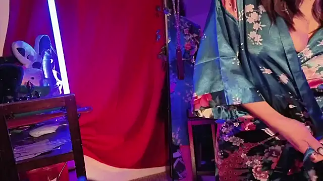 AshenRoe online show from 30, 5, 2026