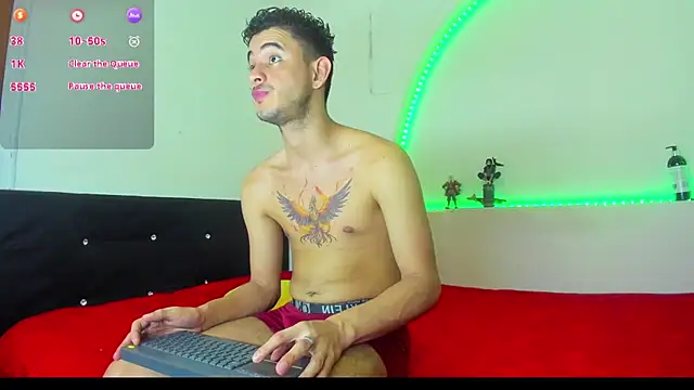 kaiborman00 online show from 20, 12, 2025