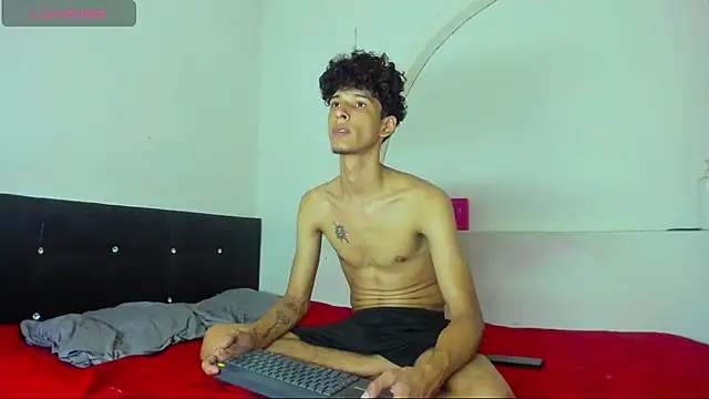 kaiborman00 online show from 10, 4, 2026