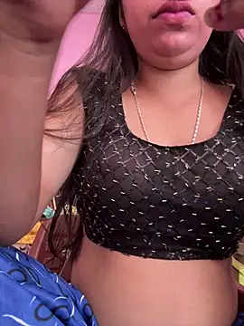Snapshot of isha_sharma2002 chatting on 5, 5, 2026 isha sharma2002 online show from 5, 5, 2026