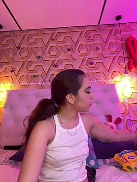 MelanyyJhonson15 online show from 25, 2, 2026