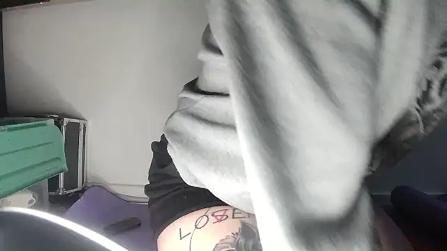 secretcouple 00 online show from 13, 1, 2026