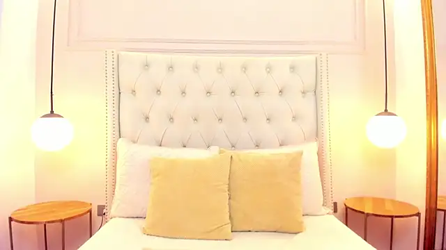 ViickyLee online show from 3, 2, 2026