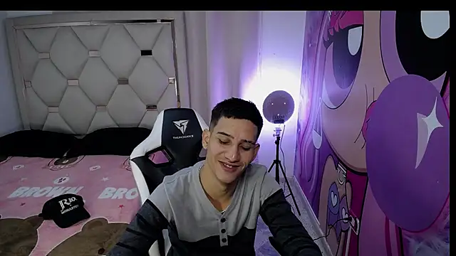 Snapshot of HARD_GROUPP_ chatting on 13, 11, 2025 HARD GROUPP online show from 13, 11, 2025