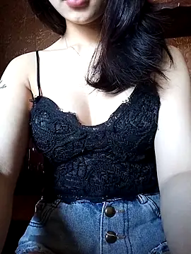 Snapshot of Lynk2x chatting on 14, 11, 2025 Lynk2x online show from 14, 11, 2025