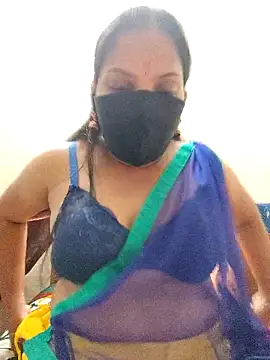 Snapshot of mahalaxmi_teluguammai chatting on 13, 11, 2025 mahalaxmi teluguammai online show from 13, 11, 2025