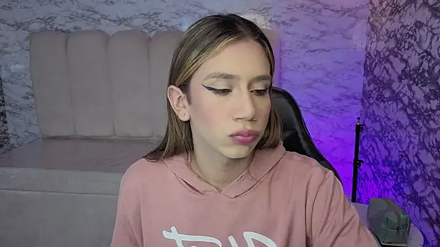 Snapshot of Evy_Luxx_v chatting on 10, 2, 2026 Evy Luxx v online show from 10, 2, 2026