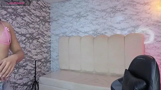 Snapshot of Evy_Luxx_v chatting on 12, 2, 2026 Evy Luxx v online show from 12, 2, 2026