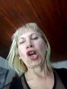 Snapshot of SexyMilf1211 chatting on 17, 11, 2025 SexyMilf1211 online show from 17, 11, 2025